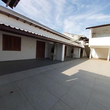 0006.03 - Maranduba - Chale - 1 Dorm - 5 Pess - 3 Quadras Do Mar - Piscina Coletiva - Wifi Βίλα Ubatuba Εξωτερικό φωτογραφία