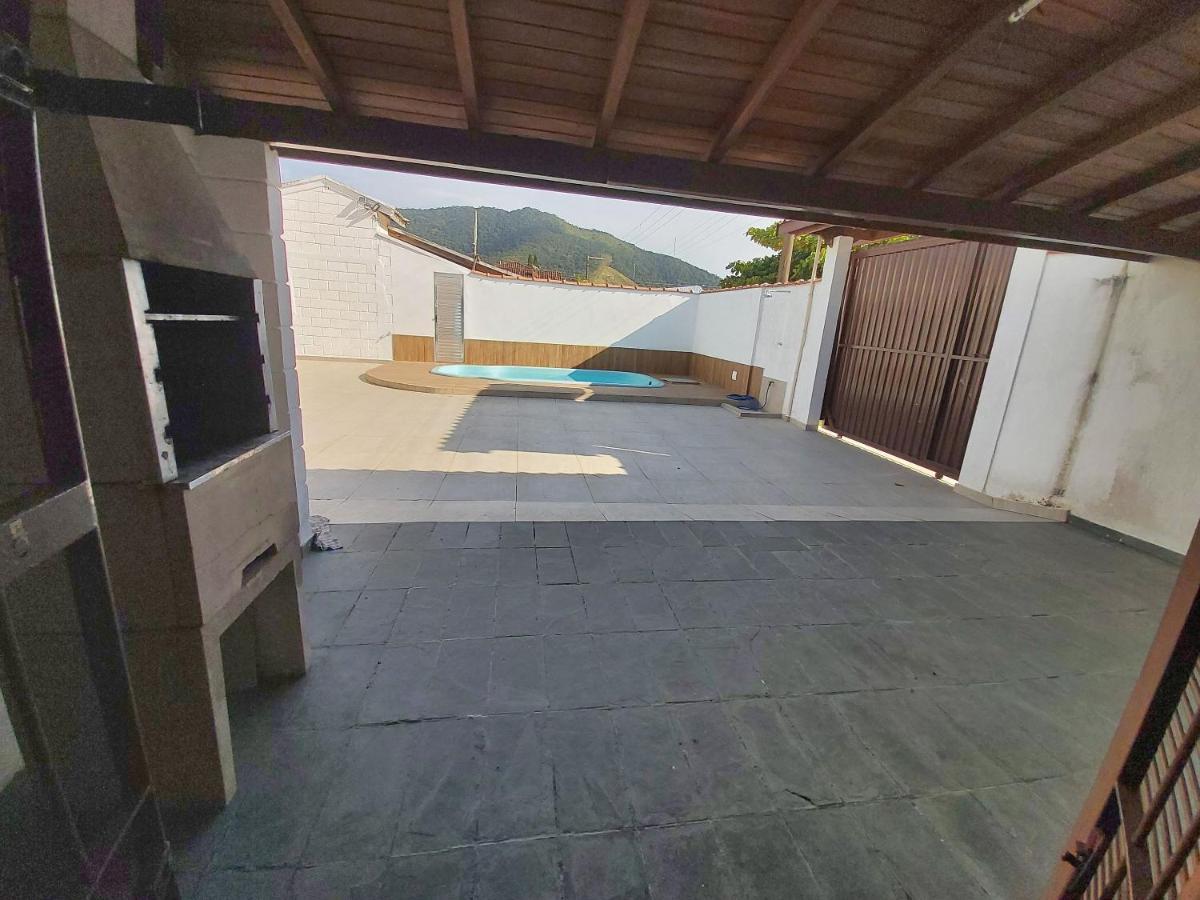 0006.03 - Maranduba - Chale - 1 Dorm - 5 Pess - 3 Quadras Do Mar - Piscina Coletiva - Wifi Βίλα Ubatuba Εξωτερικό φωτογραφία